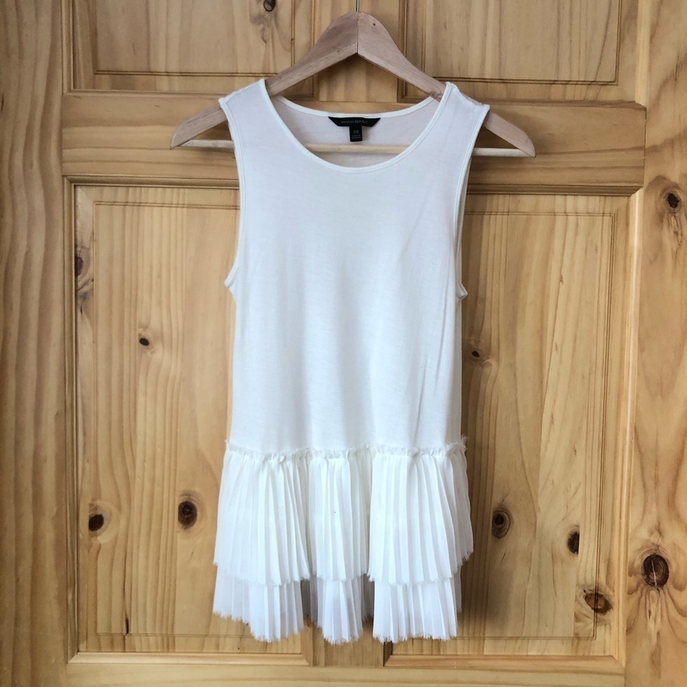 Banana Republic pleated ruffled bottom sleeveless top size Extra Small
